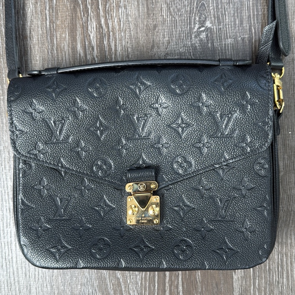 Louis Vuitton Black Pochette Métis with dust bag and original box
